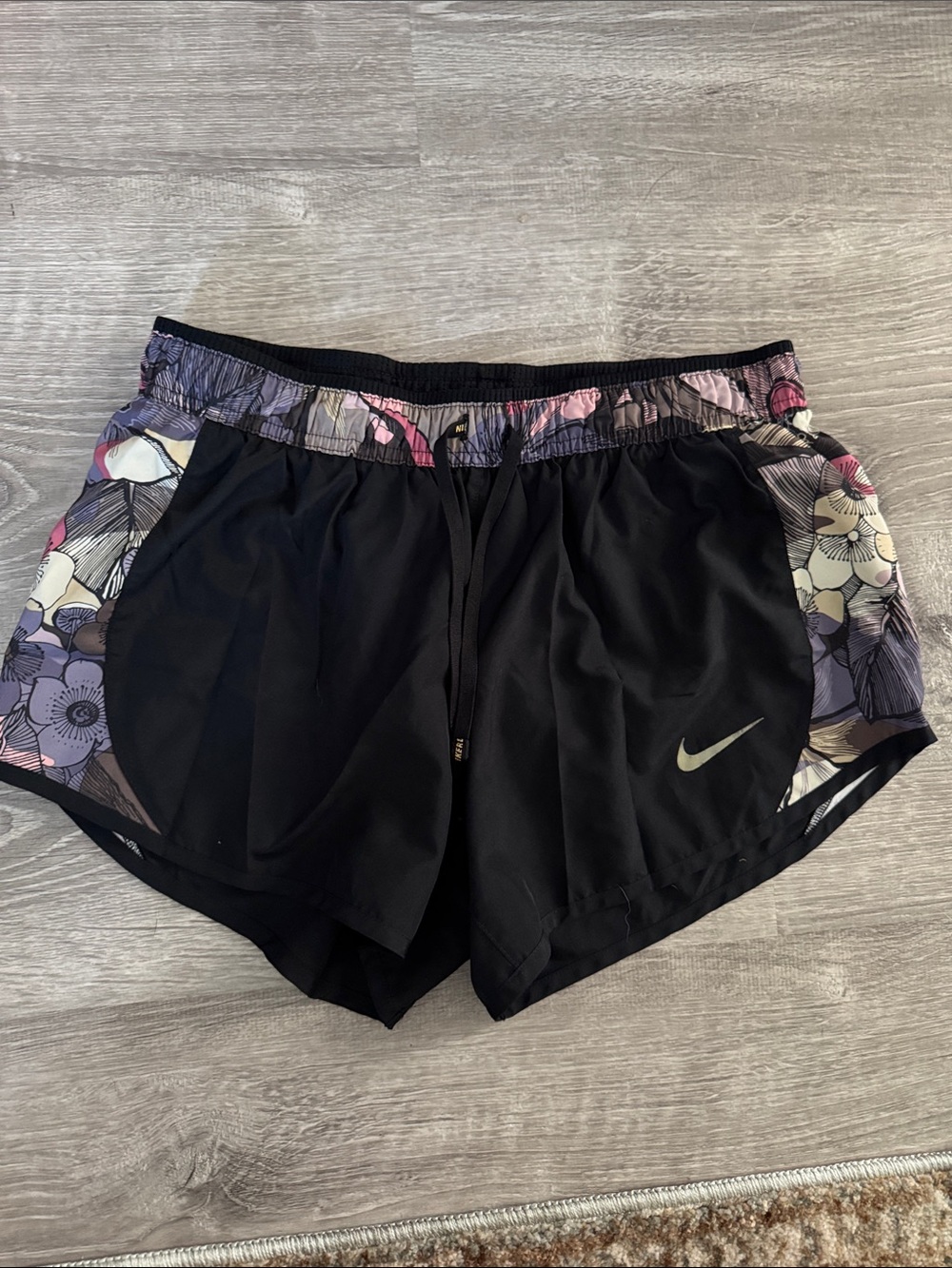Nike Black Women's Floral-Trim Athletic Shorts